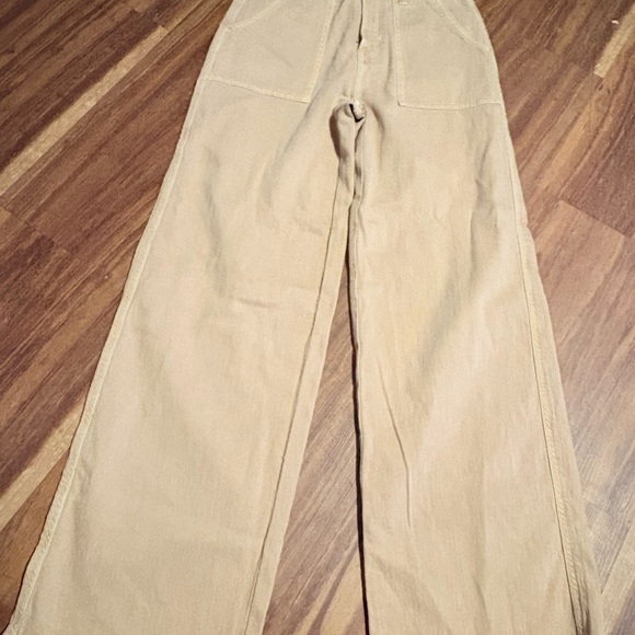 American Eagle Outfitters Tan Chinos for Effortless Style - Picture 3 of 4